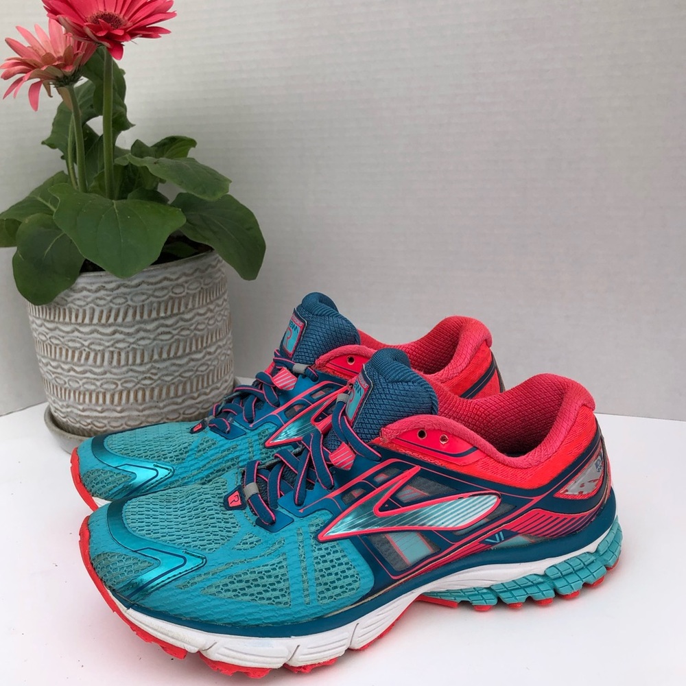 Brooks Ravenna 6 Women’s Running Shoes